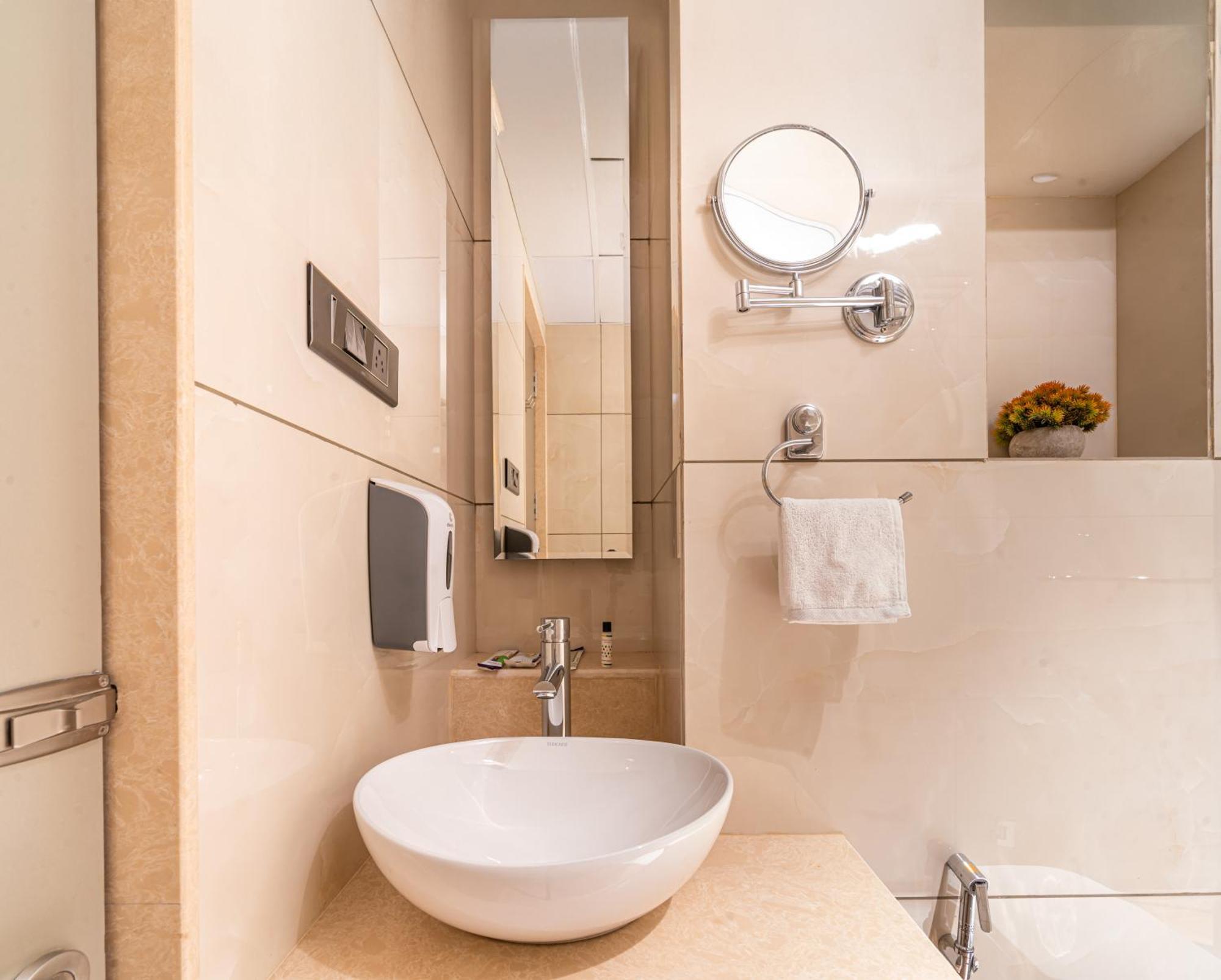 Treebo Premium Heritage Grand -Majiwada Тхане Экстерьер фото