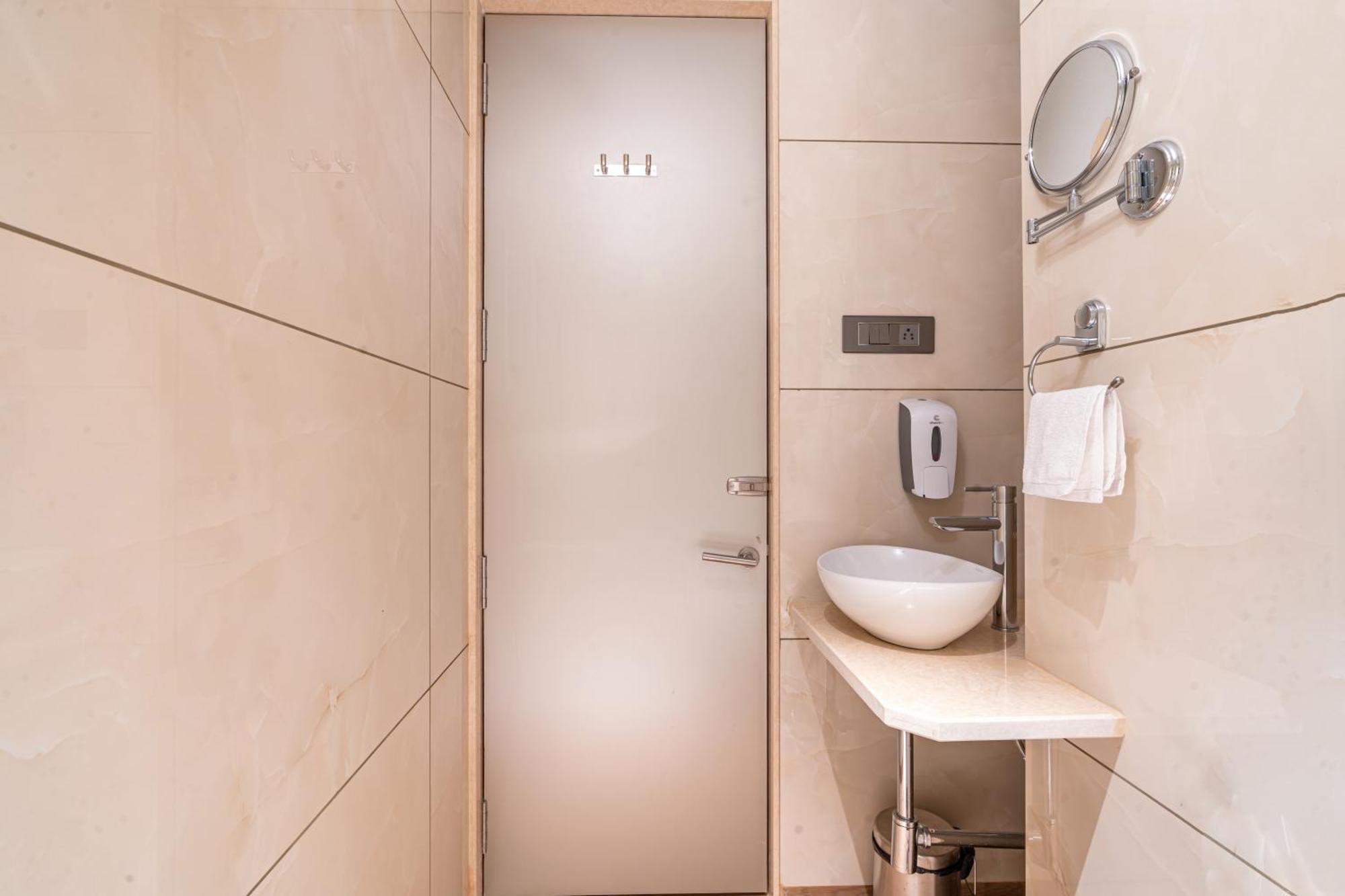 Treebo Premium Heritage Grand -Majiwada Тхане Экстерьер фото